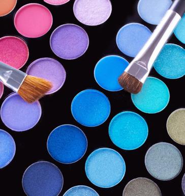 Natura compra a Avon