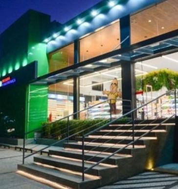 Drogaria Nova Esperança inaugura loja conceito e planeja expansão