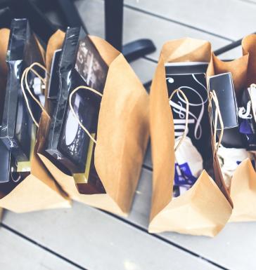 Vendas em shopping centers registradas em julho se aproximam do patamar de 2019